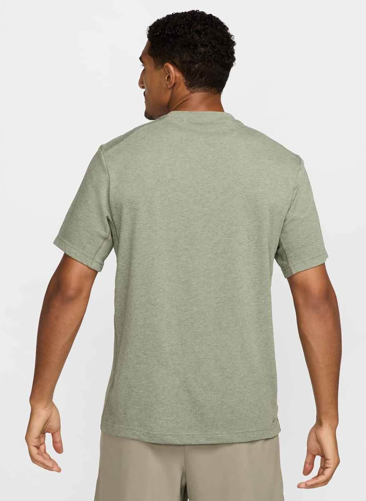 Nike Men's Dri-FIT Versatile T-Shirt - Green 3XL