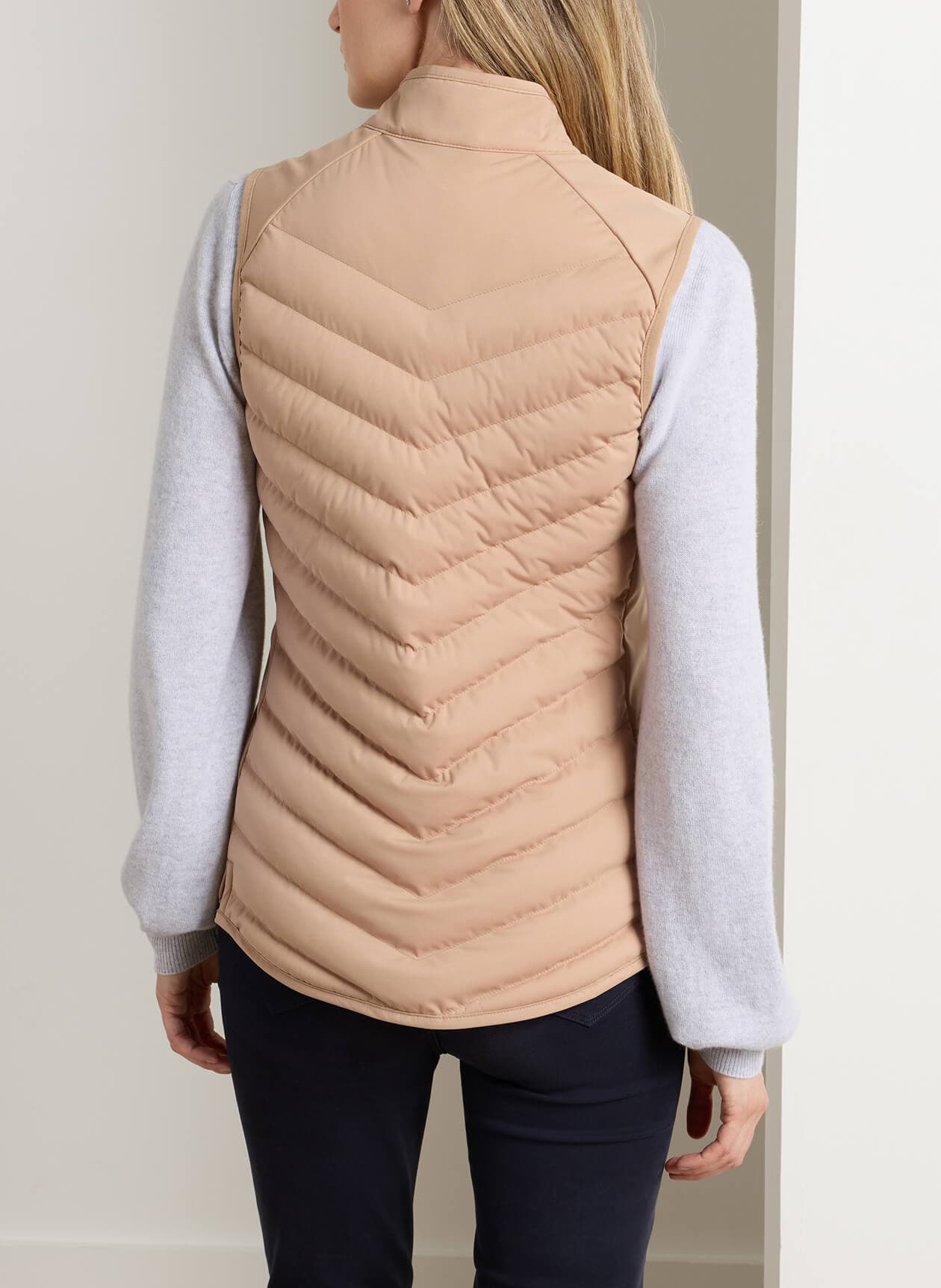 Peter Millar Women's Fuse Hybrid Vest F26 - Brown LG