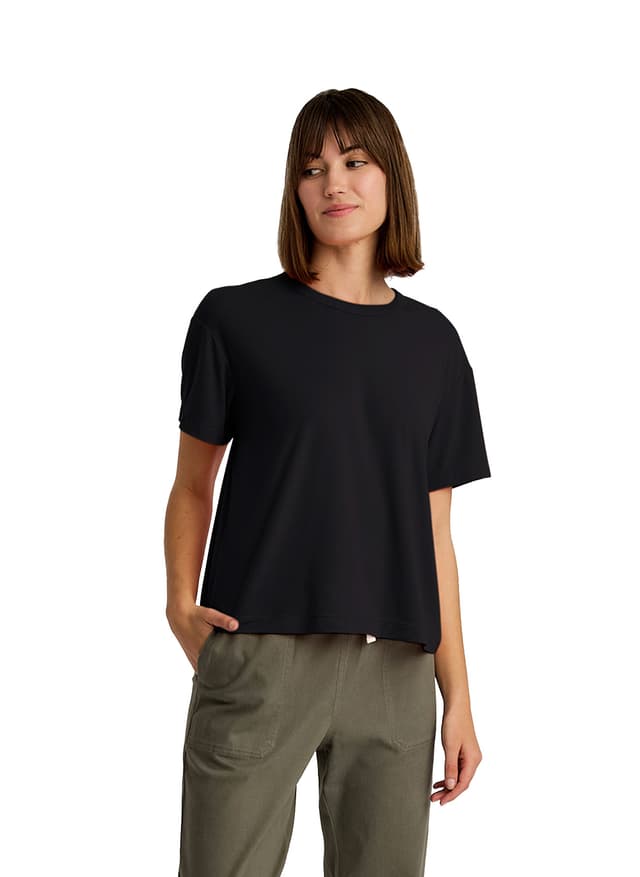 Free Fly Women's Elevate Lightweight Tee - Black LG